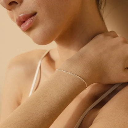 Minimalist Twist Bracelet